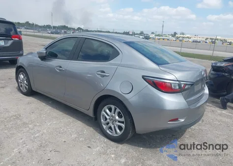 2016 Scion Ia z USA, uszkodzony, nr VIN 3MYDLBZV4GY133476